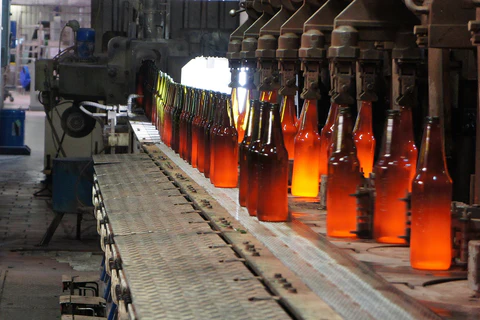 Manufacturing Glass Bottles